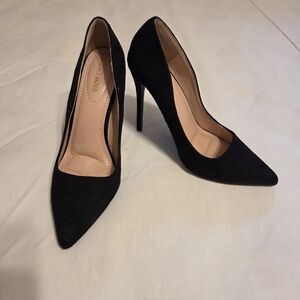Fashion Nova Classic Black Heels